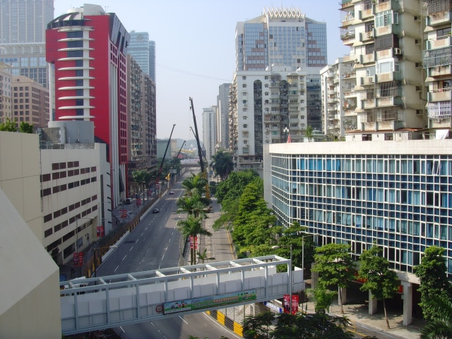 Sirkuit Guia di tengah perkotaan Macau. (Foto: Wikimedia Commons)