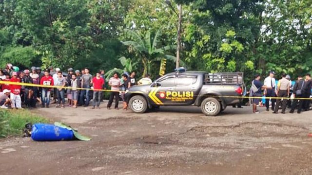 Mayat pria ditemukan dalam Drum di Bogor, Jawa Barat (18/11). (Foto: Dok. POLRES Bogor)