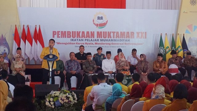 Jokowi dan Iriana hadiri Muktamar ke-21 Ikatan Pelajar Muhammadiyah di Sidoarjo, Senin (19/11/2018). (Foto: Yudhistira Amran Saleh/kumparan)