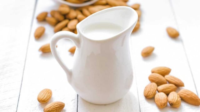 Manfaat Almond Milk bagi ibu menyusui