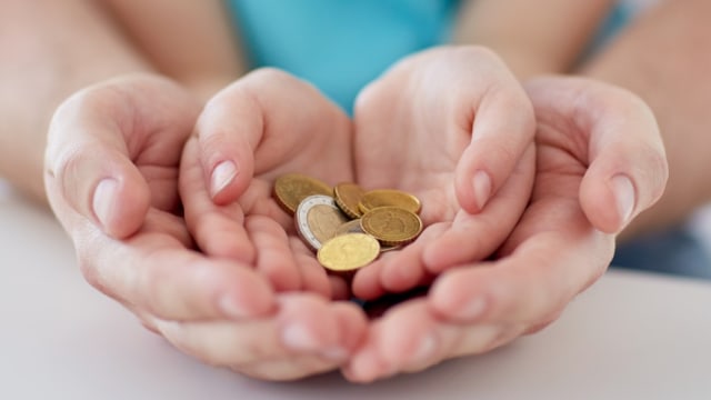 Ilustrasi anak dan keuangan keluarga. Foto: Shutterstock
