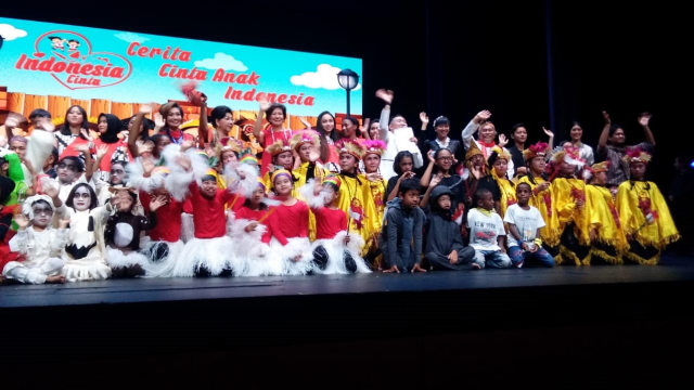 Pementasan dongeng musikal "Cerita Cinta Anak Indonesia" di Ciputra Artpreneur, Selasa (20/11). (Foto: Dok. Nanda Saputri)