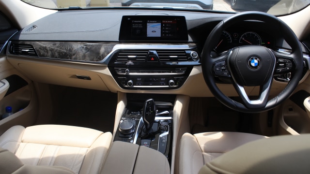 Layout dashboard BMW 6 GT (Foto: Aditya Pratama Niagara/kumparanOTO)