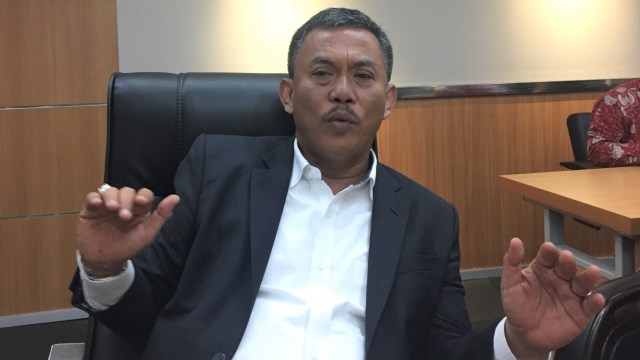 Ketua DPRD DKI Jakarta Prasetyo Edi Marsudi jawab pertanyaan wartawan. (Foto: Moh Fajri/kumparan)