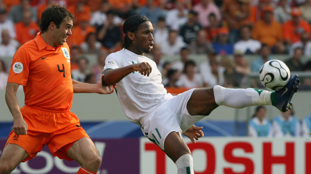 Didier Drogba saat membela Pantai Gading di Piala Dunia 2006. (Foto: Valery HACHE / AFP)