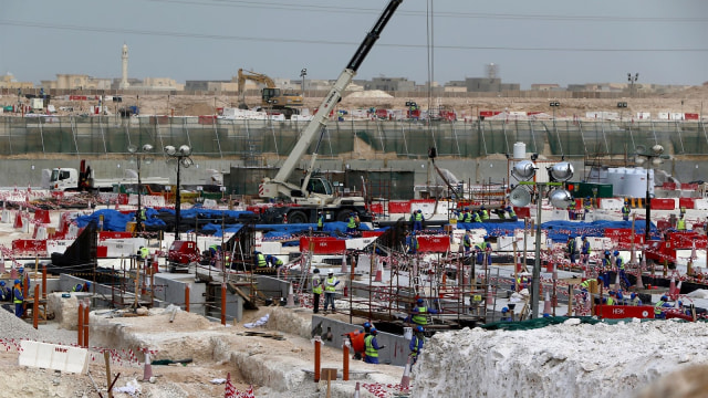 Situs pembangunan Stadion Al-Wakrah, Qatar. (Foto: AFP/Marwan Naamani)