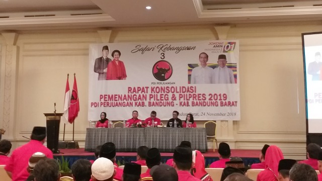 Rapat Konsolidasi Pemenangan Pileg & Pilpres 2019 di Bandung Barat, Sabtu (24/11/2018). (Foto: Paulina Herasmaranindar/kumparan)