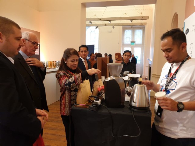 Pengenalan kopi Indonesia 5 oleh WCI di London (Foto: Dok. WORK Coffee Indonesia)