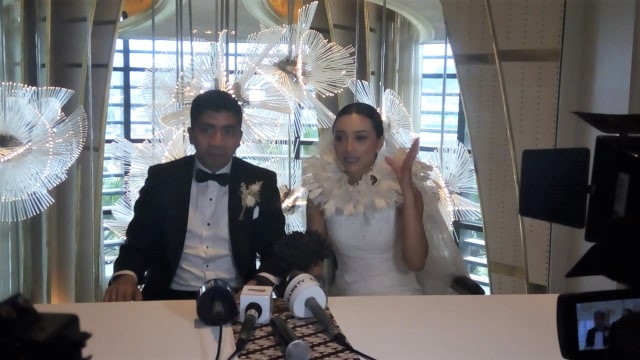 Lolita Agustine dan Benjamin Pandaleki resmi menikah. (Foto: DN. Mustika Sari/kumparan)