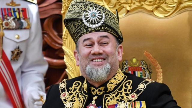 Raja Malaysia ke-15, Sultan Muhammad V. Foto: AFP PHOTO/Mohd Rasfan