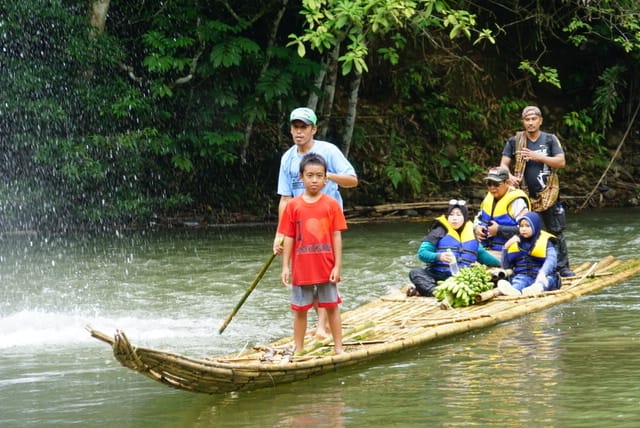 Ratusan Bamboo Rafting Ramaikan Festival Loksado 2018 Ratusan Bamboo Rafting Ramaikan Festival Loksado 2018
