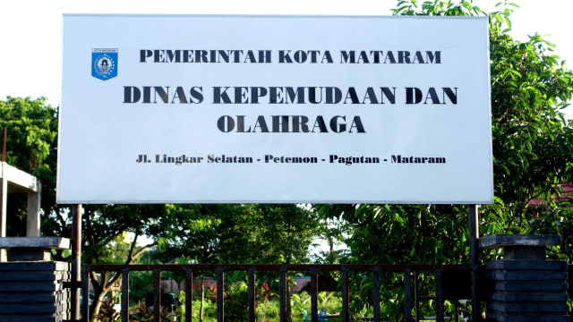 Kantor Dinas Kepemudaan dan Olahraga Kota Mataram. (Foto: Jafri Anto/kumparan)