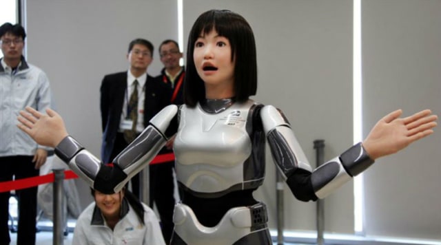 China Jadikan Robot Pembaca Berita, Era Robot Gantikan Manusia?