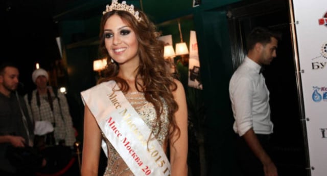 3 Fakta Oksana Voevodina, Miss Moskow yang Menikah dengan Raja Malaysia  (3)