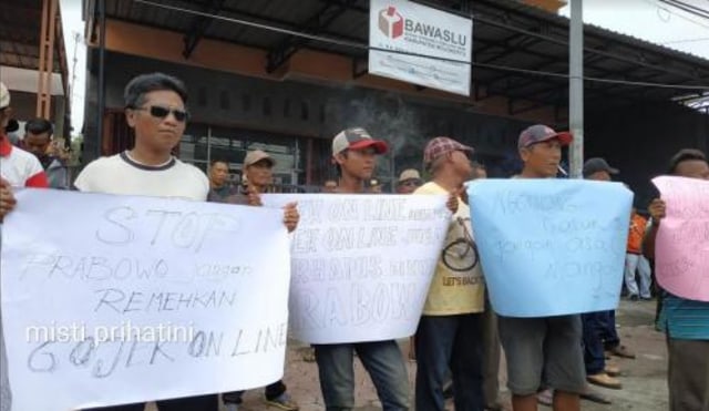 Tukang Ojek di Mojokerto Kirim Petisi ke Bawaslu Kabupaten Mojokerto