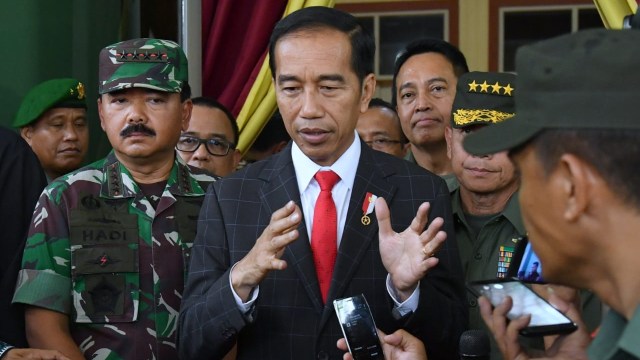 Jokowi hadiri apel terpusat Danrem-Dandim di Kodiklat TNI AD, Bandung. (Foto: Laily Rachev/ Biro Pers Setpres)