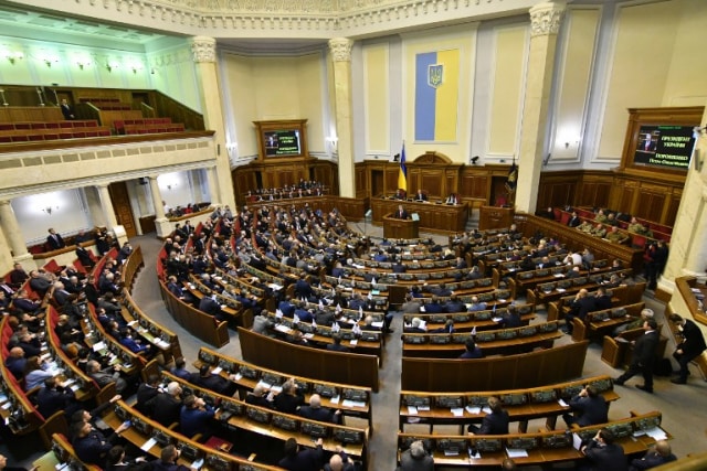 Parlemen Ukraina menyetujui pemberlakuan darurat militer. (Foto: AFP/GENYA SAVILOV)