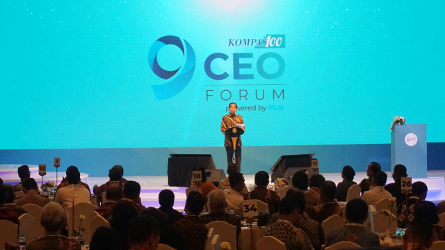 Presiden Jokowi saat pidato di acara Kompas 100 CEO Forum di JCC. Foto: Yudhistira Amran Saleh/kumparan