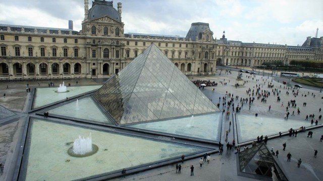 Musée du Louvre Paris. (Foto: Daniel Chrisendo/kumparan)