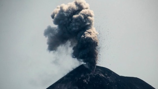 Waspada, Gunung Anak Krakatau Alami Belasan Kegempaan Letusan