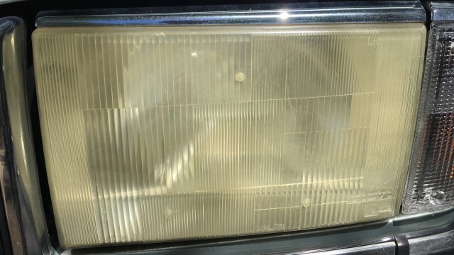 Mengenal Nano Burn Coating, Solusi Jernihkan Lampu Mobil yang Menguning (31032)