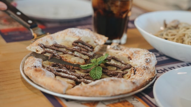 Pizza e Birra vs Warung Pasta, Mana yang Lebih Enak? (6)