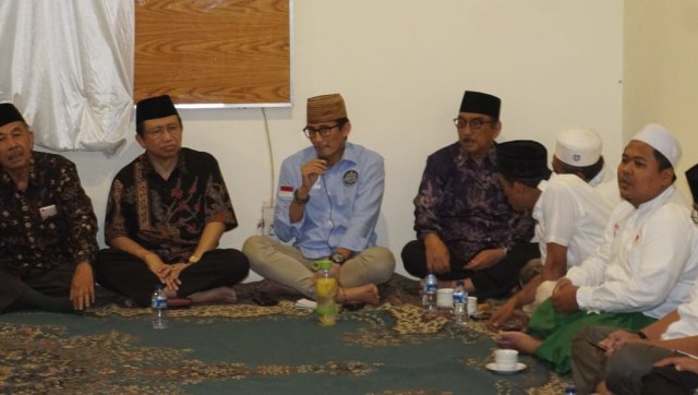 Sejumlah kiai keturunan pendiri NU Jawa Timur melakukan pertemuan dan dukungan ke Prabowo-Sandi (Foto: Helmi Afandi/kumparan)