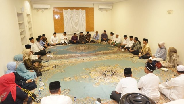 Sejumlah kiai keturunan pendiri NU Jawa Timur melakukan pertemuan dan dukungan ke Prabowo-Sandi (Foto: Helmi Afandi/kumparan)
