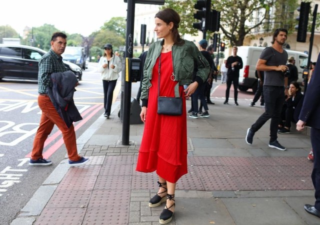 Palet Warna Paling Hits yang Siap Menyegarkan OOTD (6)