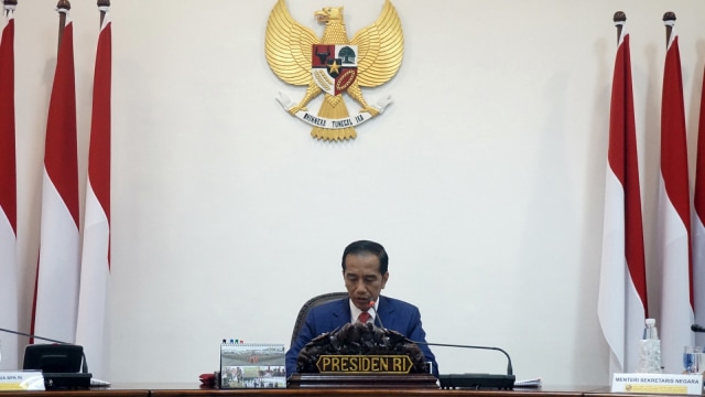 Presiden Joko Widodo memimpin rapat terbatas soal pelaksanaan divestasi PT Freeport di Kantor Presiden. (Foto: Yudhistira Amran Saleh/kumparan)