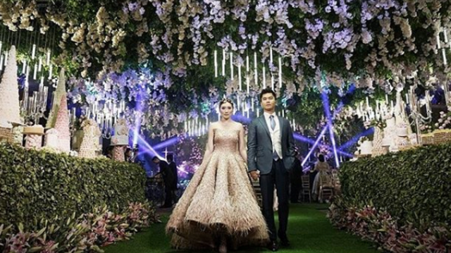 Pasangan Jusup Maruta dan Clarissa. (Foto: Instagram/@jusupclarissawedd)