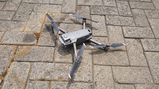 Drone DJI Mavic 2 Enterprise. (Foto: Bianda Ludwianto/kumparan)