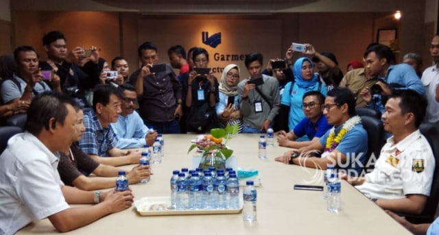 Safari Politik ke Pabrik Garmen di Sukabumi, Sandiaga: 2019 Naik Gaji