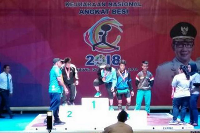 Atlet Bojonegoro Raih Medali Emas di Kejurnas Angkat Besi 2018 di Bandung (2)