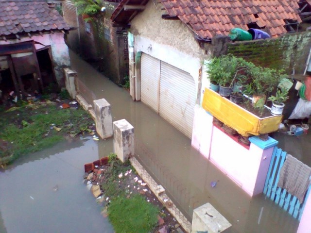Banjir Susulan Genangi 12 RW dan Tiga Jalan Raya Kabupaten Bandung