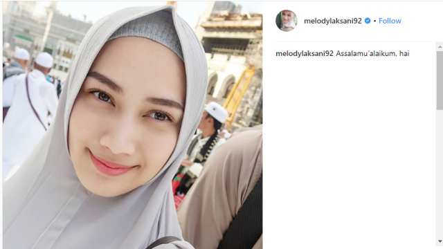 Melody eks JKT48 umrah. (Foto: instagram/melodylaksani92)
