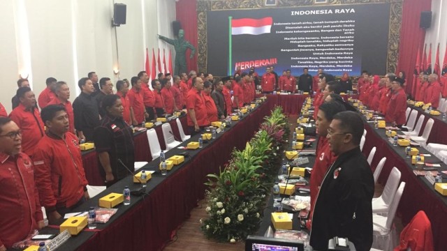 Anggota dan jajaran pengurus PDI Perjuangan gelar Rakornas Pemenangan Pileg dan Pilpres di DPP PDIP, Jakarta Pusat. (Foto: Rafyq Panjaitan/kumparan)