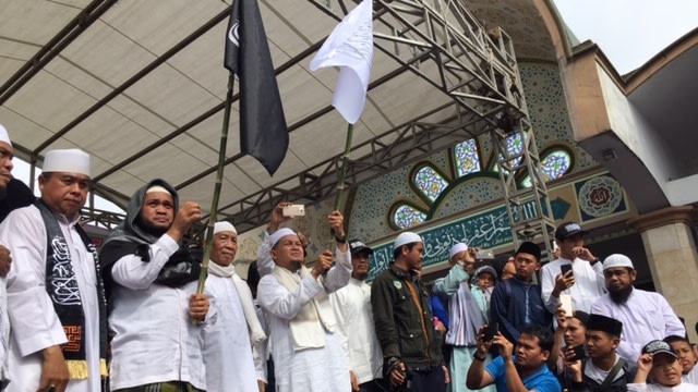 Suasana Reuni 212 di Mesjid Al-Jihad, Jalan Abdullah Lubis, Medan, Minggu (2/12). (Foto: Ade Nurhaliza/kumparan)