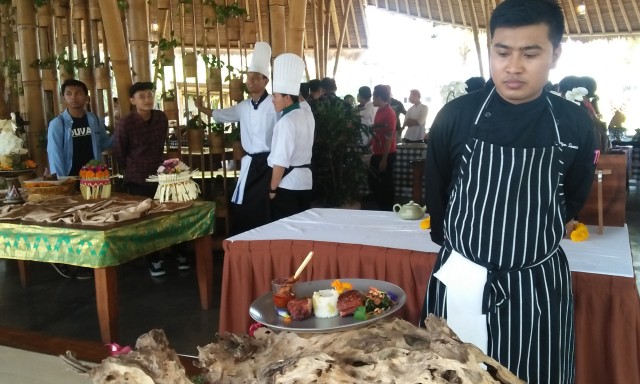 Mengangkat Bulung Boni  di Ajang Ubud Chef and Latte Art Competition (1)