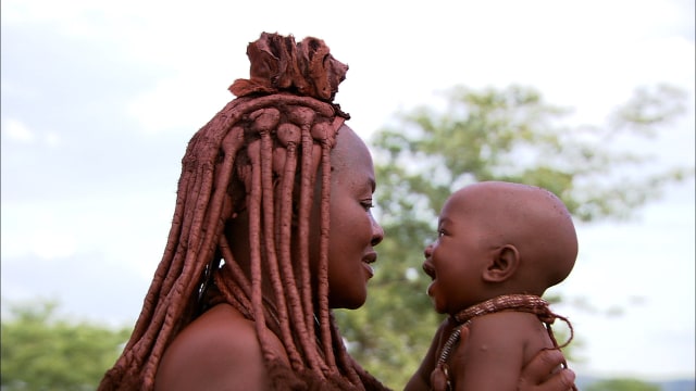 Tidak Pernah Mandi, Wanita Suku Himba Jadi yang Tercantik di Afrika