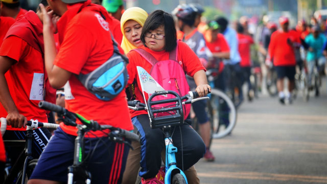 Hari Disabilitas Internasional, Warga dan Penyandang Disabilitas Gowes Sepeda Bersama (3)