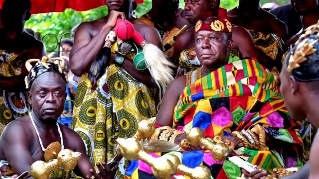 5 Fakta Suku Ashansti di Ghana dengan Aksesori Emas Meruah (4)
