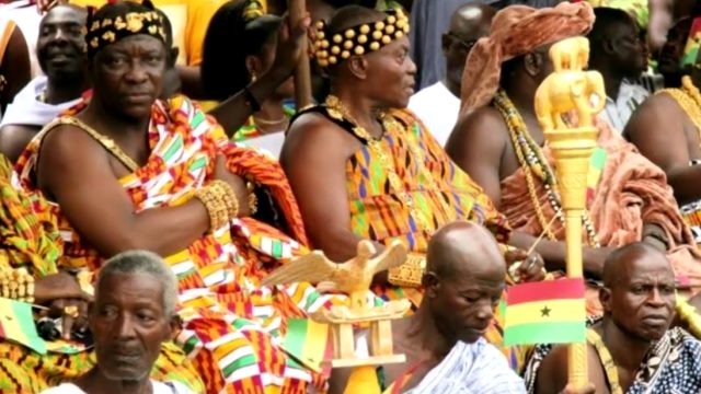 5 Fakta Suku Ashansti di Ghana dengan Aksesori Emas Meruah (1)