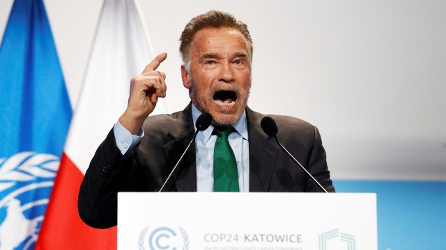 Arnold Schwarzenegger berbicara pada COP24 UN Climate Change Conference 2018 di Katowice, Polandia, Senin (3/12/2018). Foto: REUTERS/Kacper Pempel