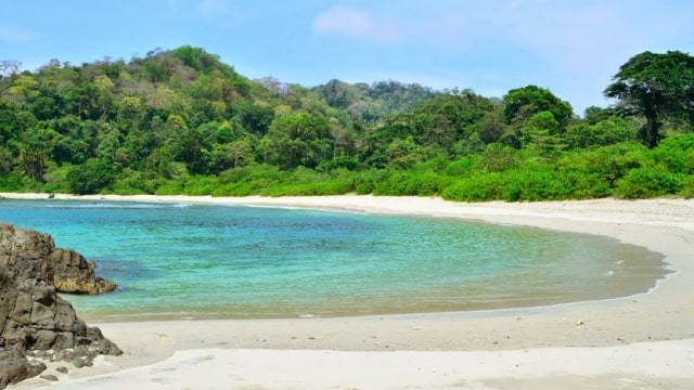 Pantai Wedi Ireng (Foto: Wikimedia Commons)