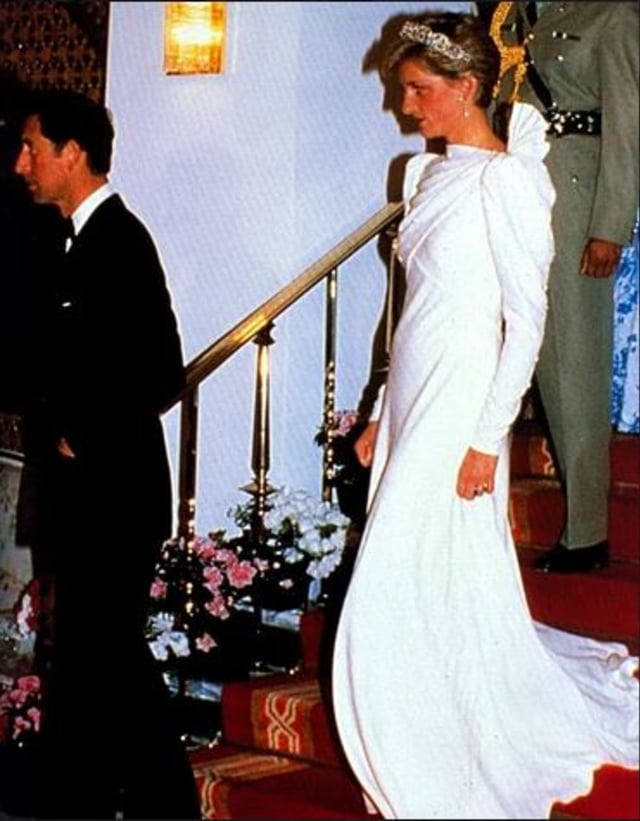 Putri Diana dan Pangeran Charles dalam kunjungan Kerajaan ke Bahrain (1986) (Foto: dok.Princess Diana Forever)