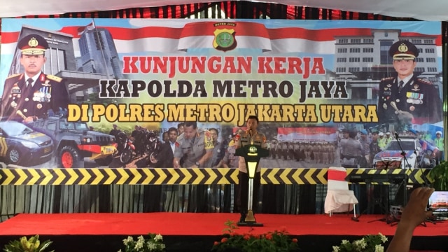 Kapolda Metro Jaya Irjen Idham Aziz melakukan kunjungan kerja ke Mapolres Jakarta Utara. Beliau mengingatkan anggotanya  untuk netral dalam Pemilu 2019. (Foto: fachrul irwinsyah/kumparan)