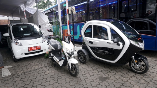 Peresmian motor, mobil, dan bus listrik. (Foto: Fanny Kusumawardhani/kumparan)