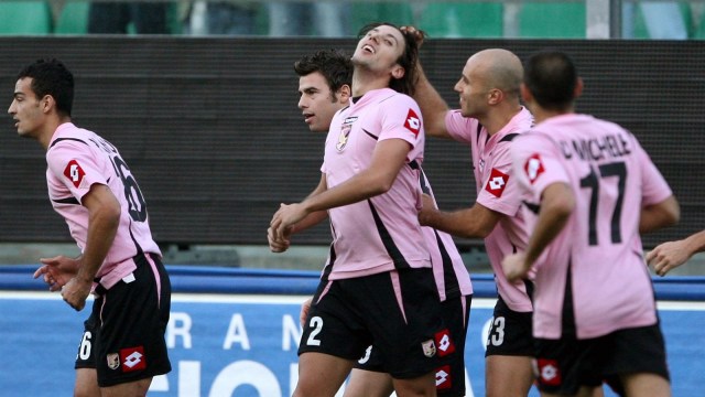 Selebrasi gol Palermo yang kala itu masih diperkuat Andrea Barzagli, Cristian Zaccardo, Mark Bresciano, dan David Di Michele. (Foto: AFP/Marcello Paternostro)
