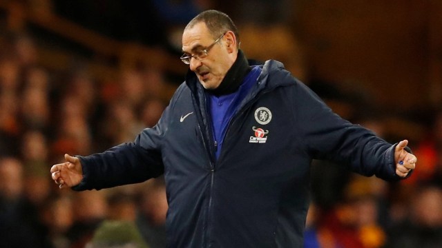 Ekspresi kekecewaan Sarri saat Chelsea keok dari Wolverhampton Wanderers. (Foto:  Reuters/Andrew Boyers)